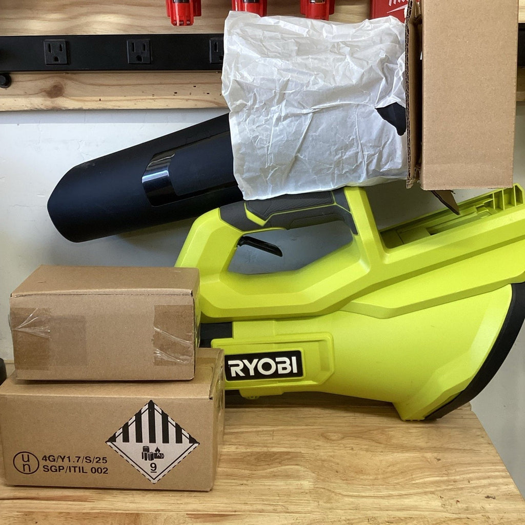 Ryobi 40V 550 CFM Blower Kit w/ 4.0Ah Battery & Charger - Used