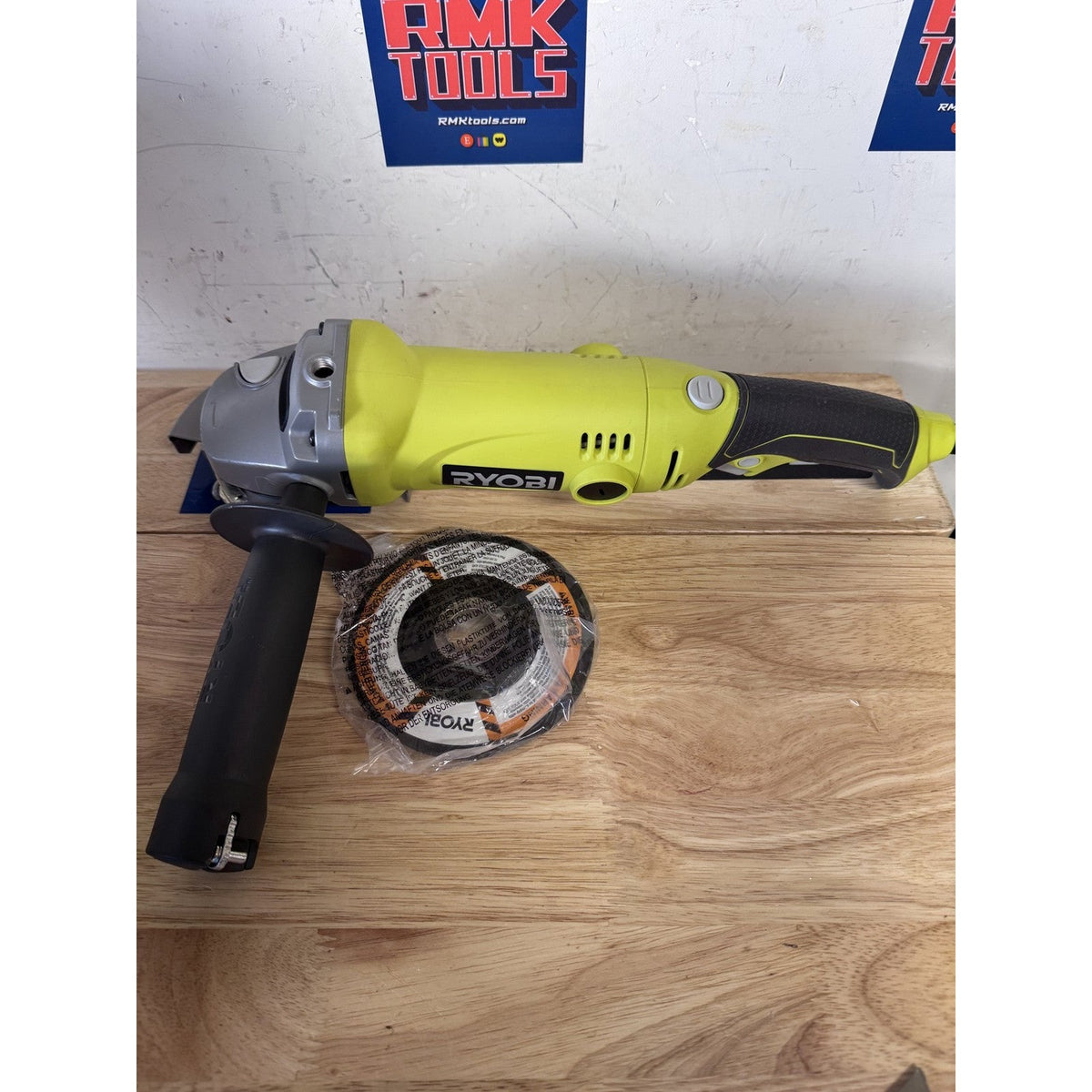 Ryobi AG454 CORDED 7.5 Amp 4-1/2 in Angle Grinder Tested Retail Box