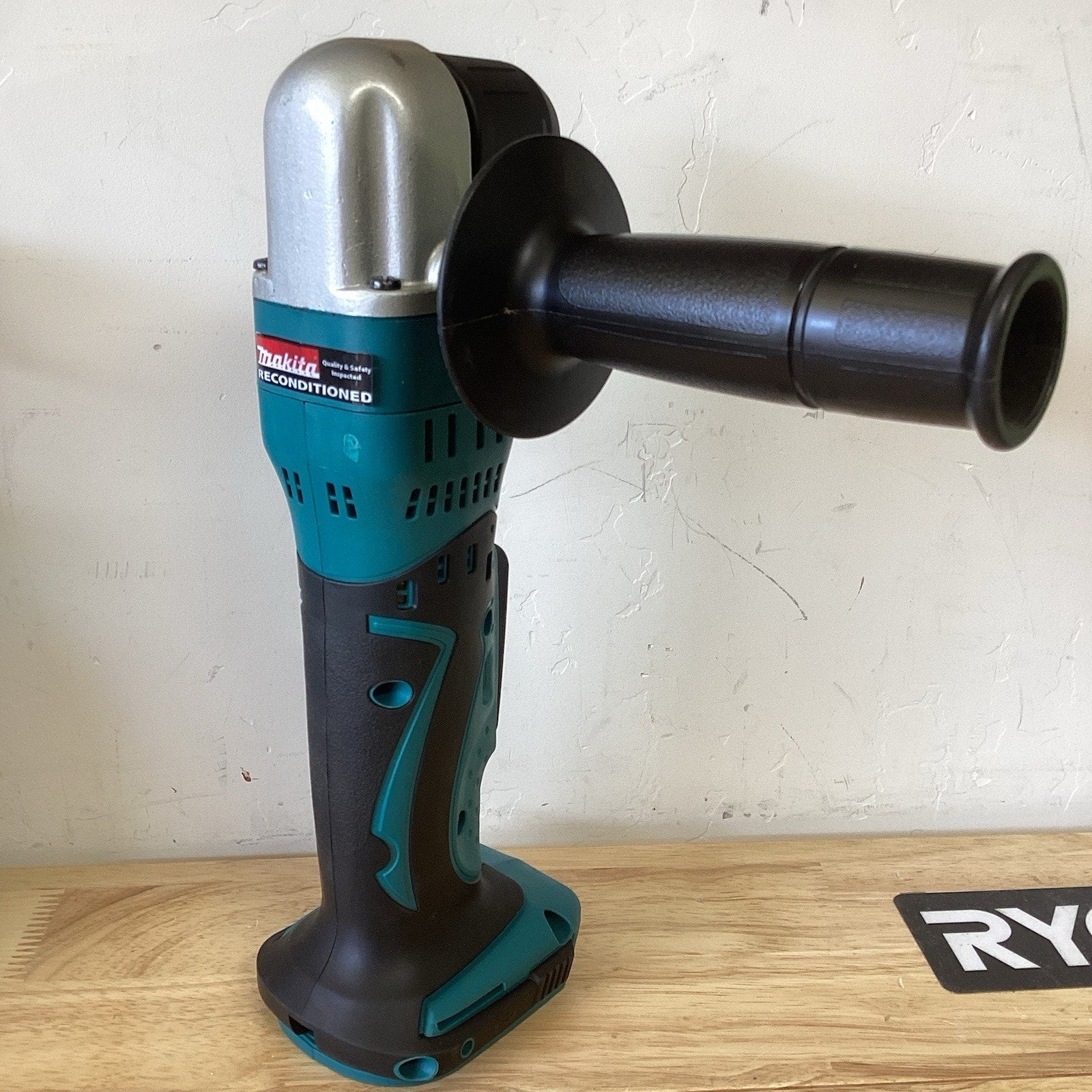 Makita XAD02Z 18V Cordless Right Angle Drill (Factory Reconditioned) Tool Only