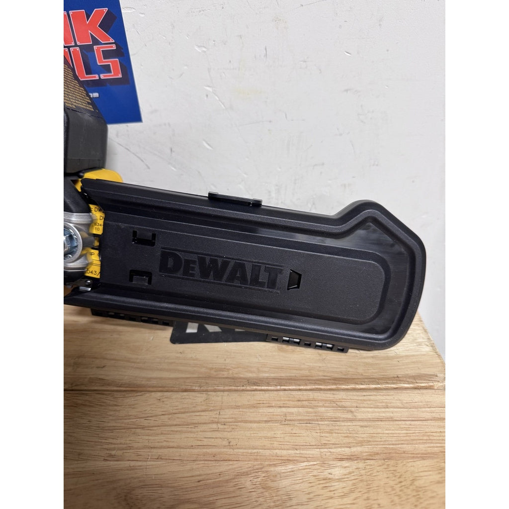 DEWALT DCCS623B 20V MAX XR Brushless 8 in Pruning Chainsaw Tool Only Open Box