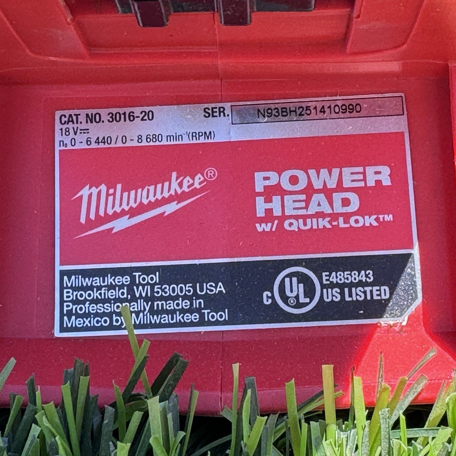 Milwaukee M18 FUEL 16" String Trimmer 3016-20ST 18V w/ QUIK-LOK - Tool Only
