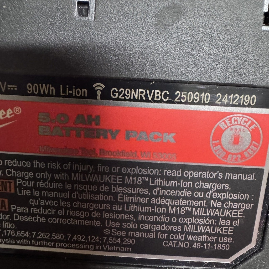 Milwaukee 3697-22 M18 FUEL Hammer Drill Impact Driver Kit 2x XC 5.0 Batteries