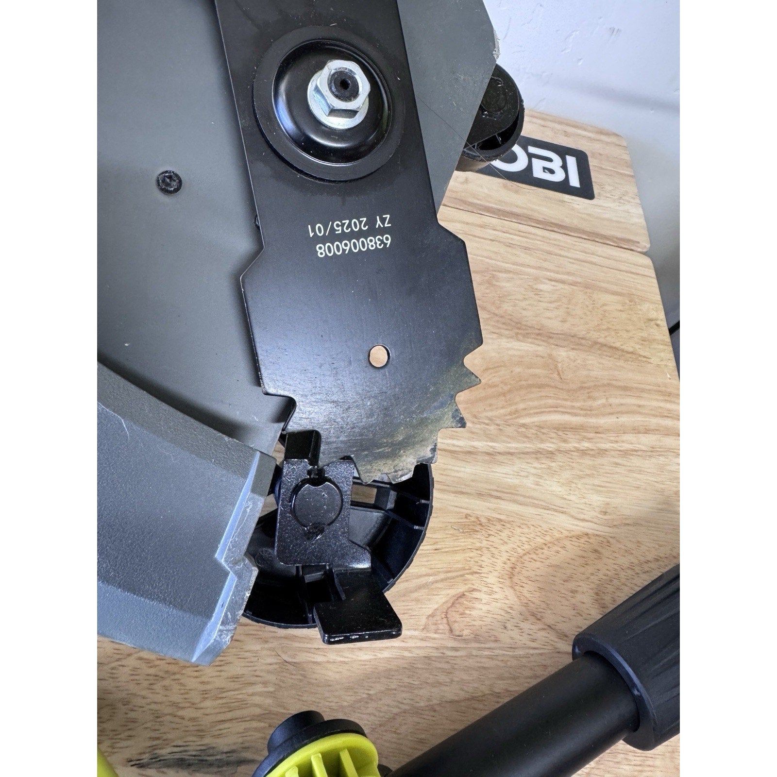Ryobi Electric Cordless Edger Grass Lawn Reversible 18Volt Battery Charger P2310