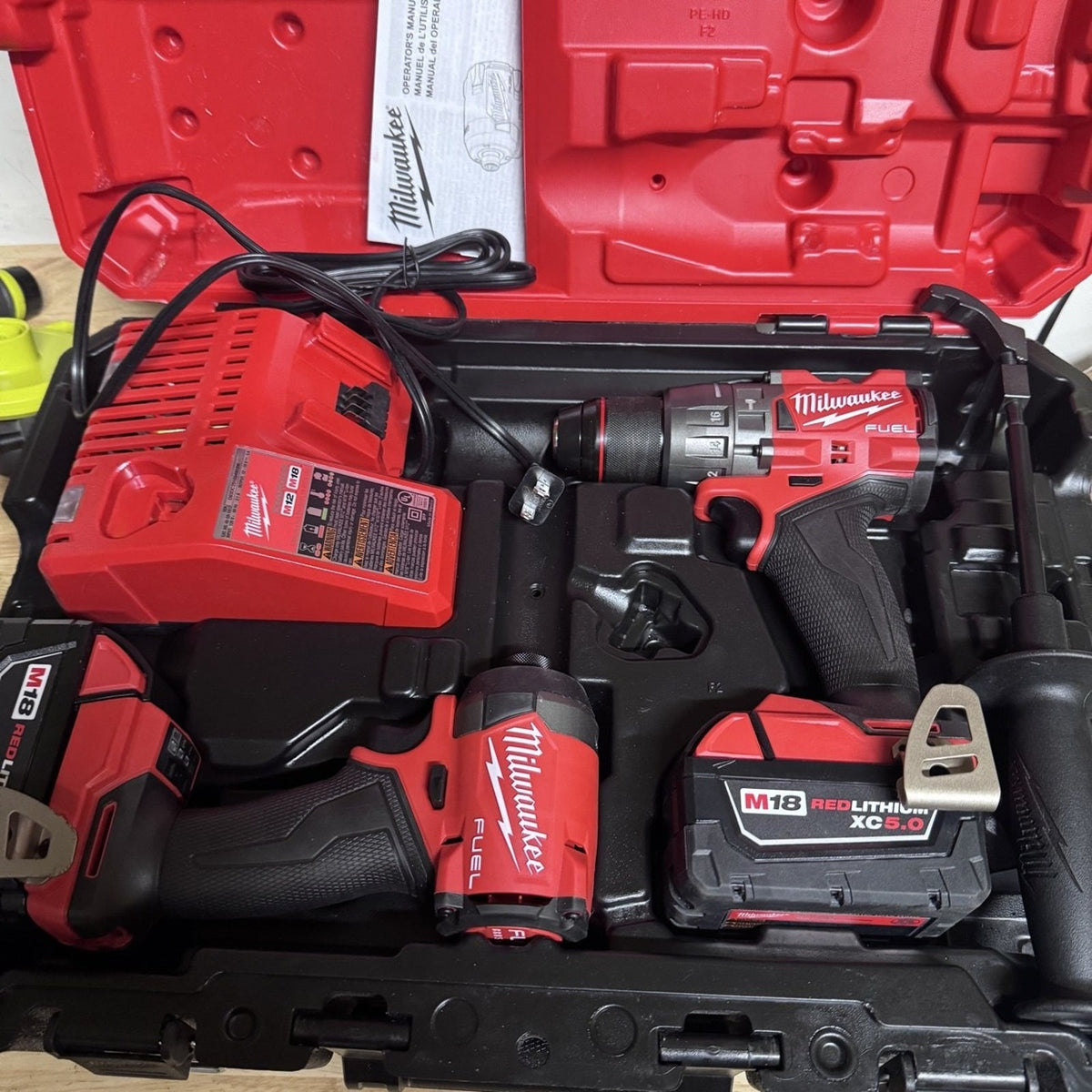 Milwaukee 3697-22 M18 FUEL Hammer Drill Impact Driver Kit 2x XC 5.0 Batteries