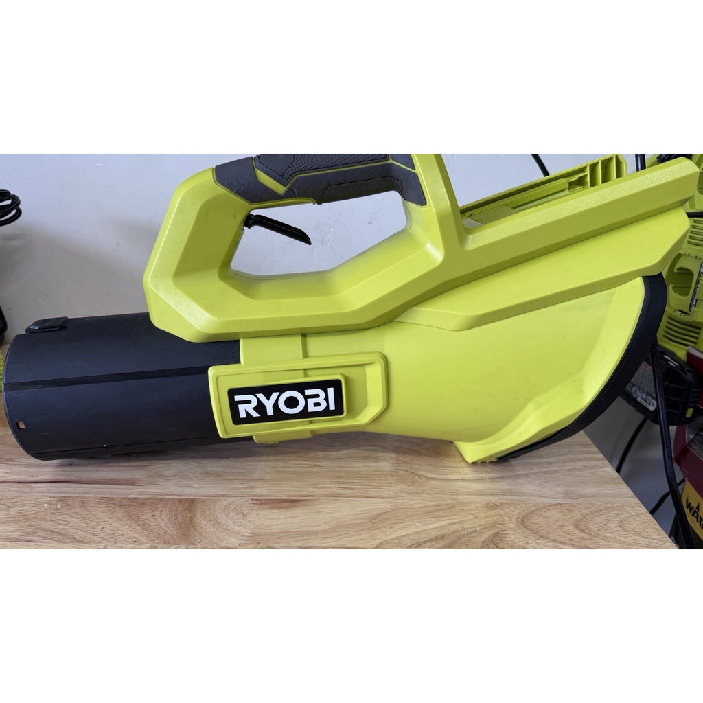 Ryobi RY40LB01 40V 550CFM Cordless Battery Powered Blower (Tool Only)