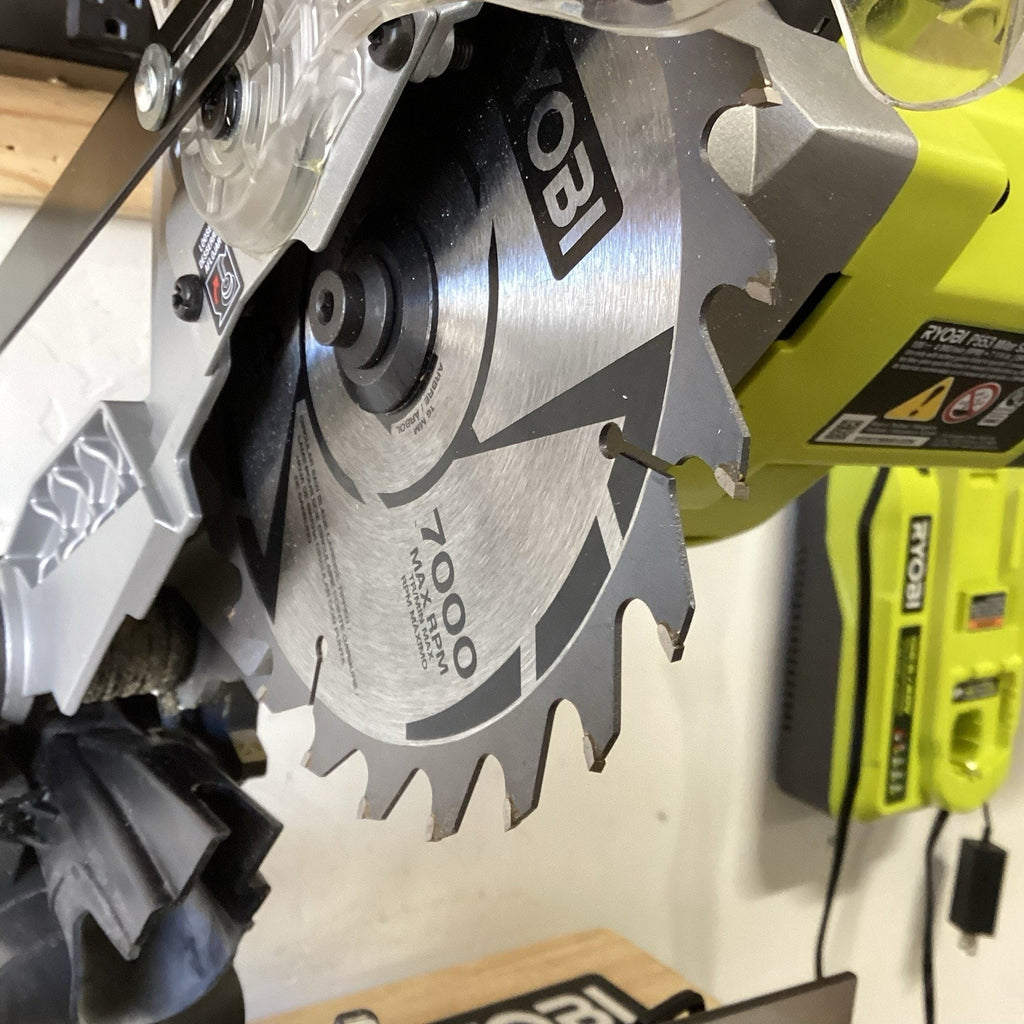 RYOBI ONE+ 18V Cordless 7-1/4 in. Compound Miter Saw 1003896316 P553 (Tool Only)