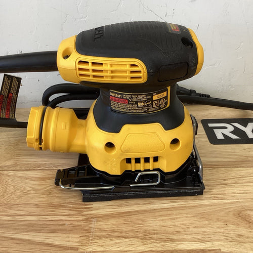 DEWALT DWE6411K 2.3 Amp 1/4 Sheet Palm Grip Corded Sander Kit TOOL ONLY NO BAG