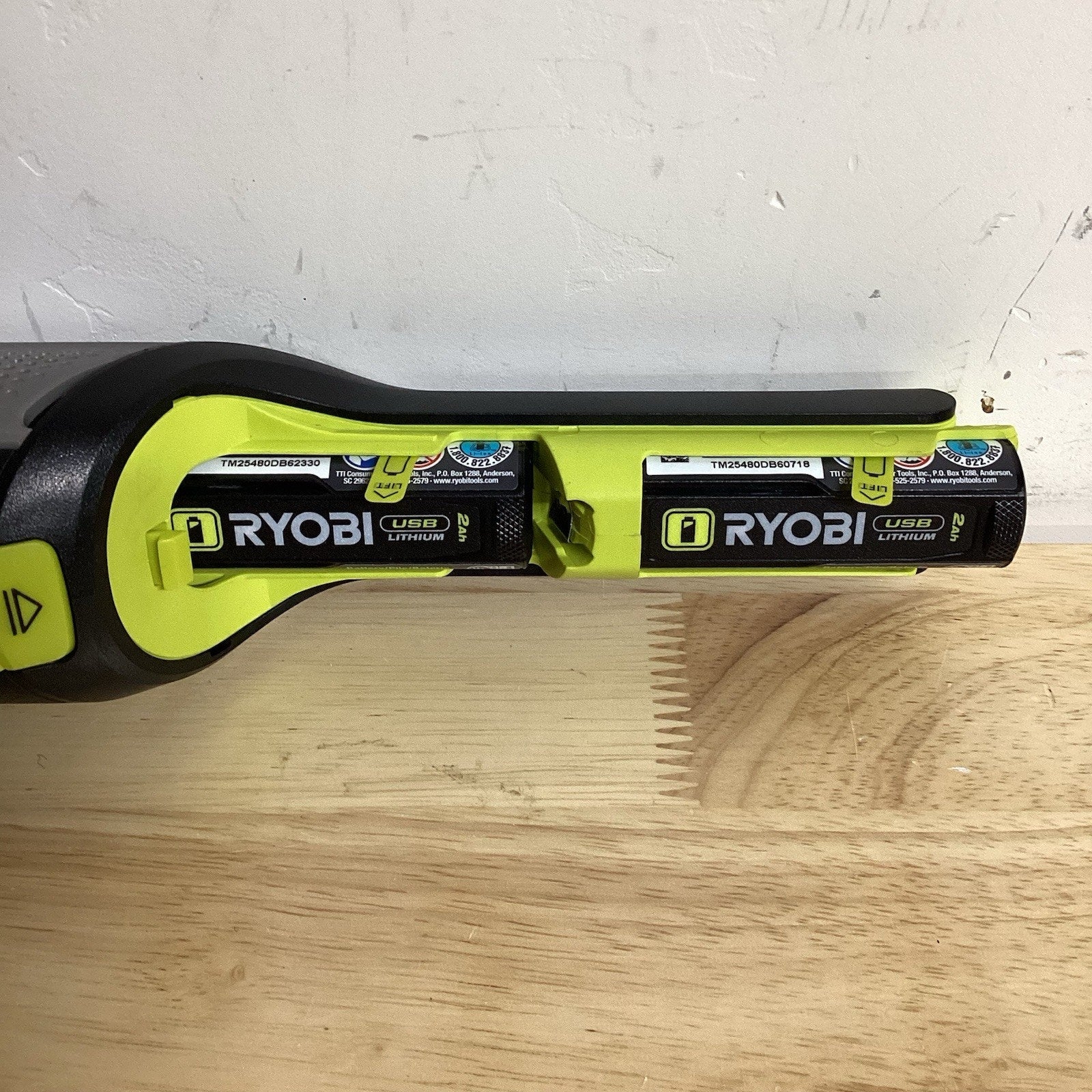 Ryobi USB Lithium HP Compact Hand Vacuum Kit w/2 USB Batteries FVG65K