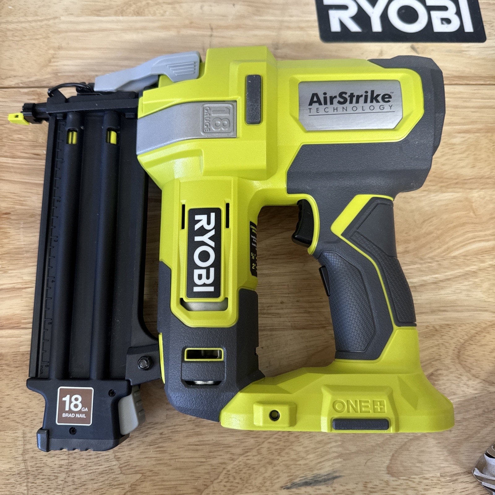 Ryobi 18V Ryobi ONE+ 18-Gauge Cordless Airstrike Brad Nailer (Tool Only) P321