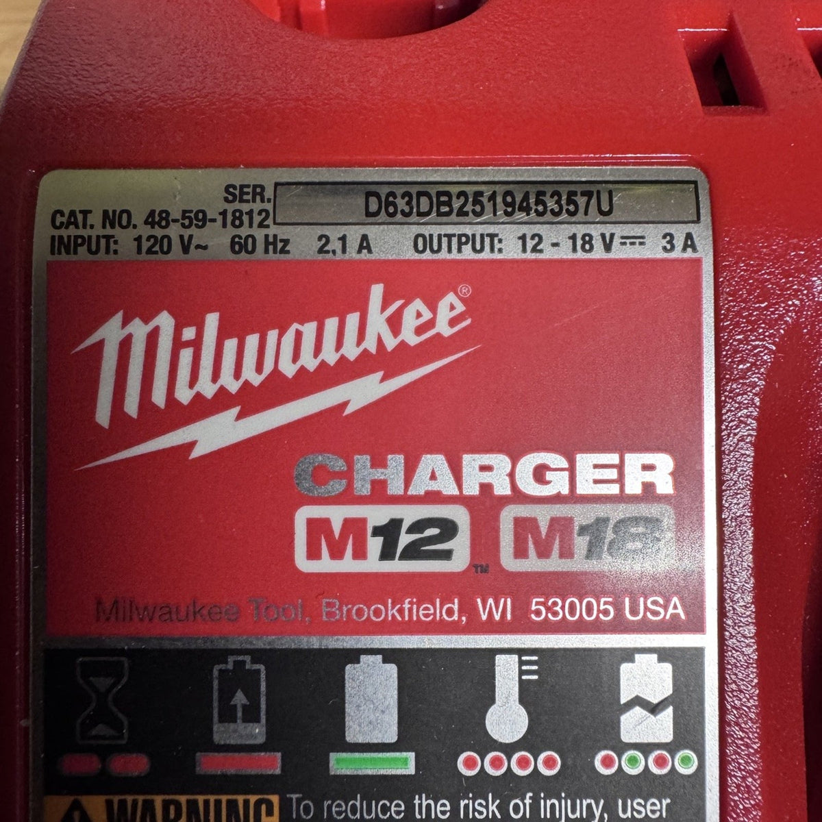 Milwaukee 2786-20 M18 FUEL 9in Cut-Off Saw Kit XC6.0 Battery Charger 2 Blades