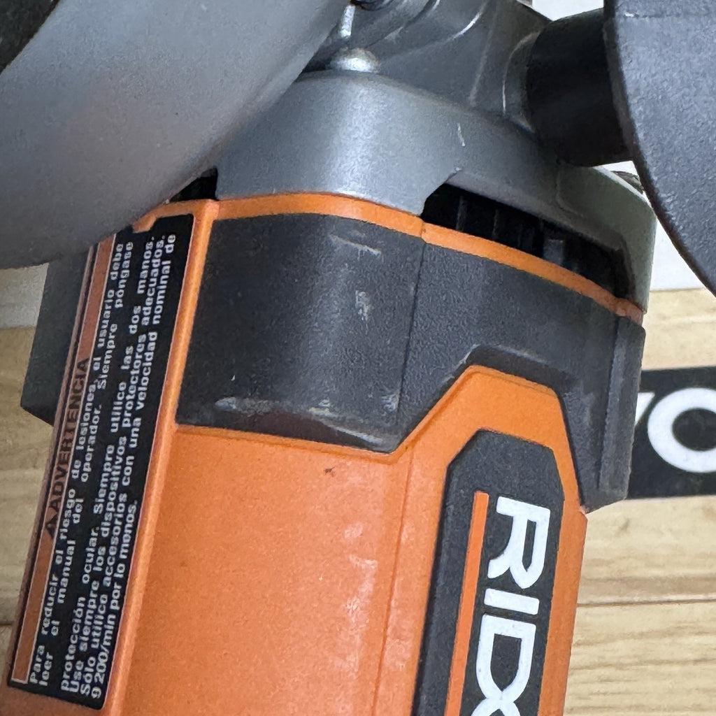 RIDGID 18V Cordless 4-1/2 In. Angle Grinder Kit W/ Battery & Charger