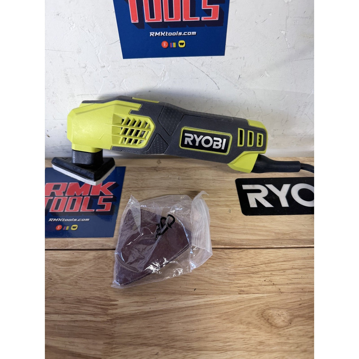 Ryobi DS1200 CORDED Detail Sander 0.4 Amp Lightly Used With Box Sandpaper