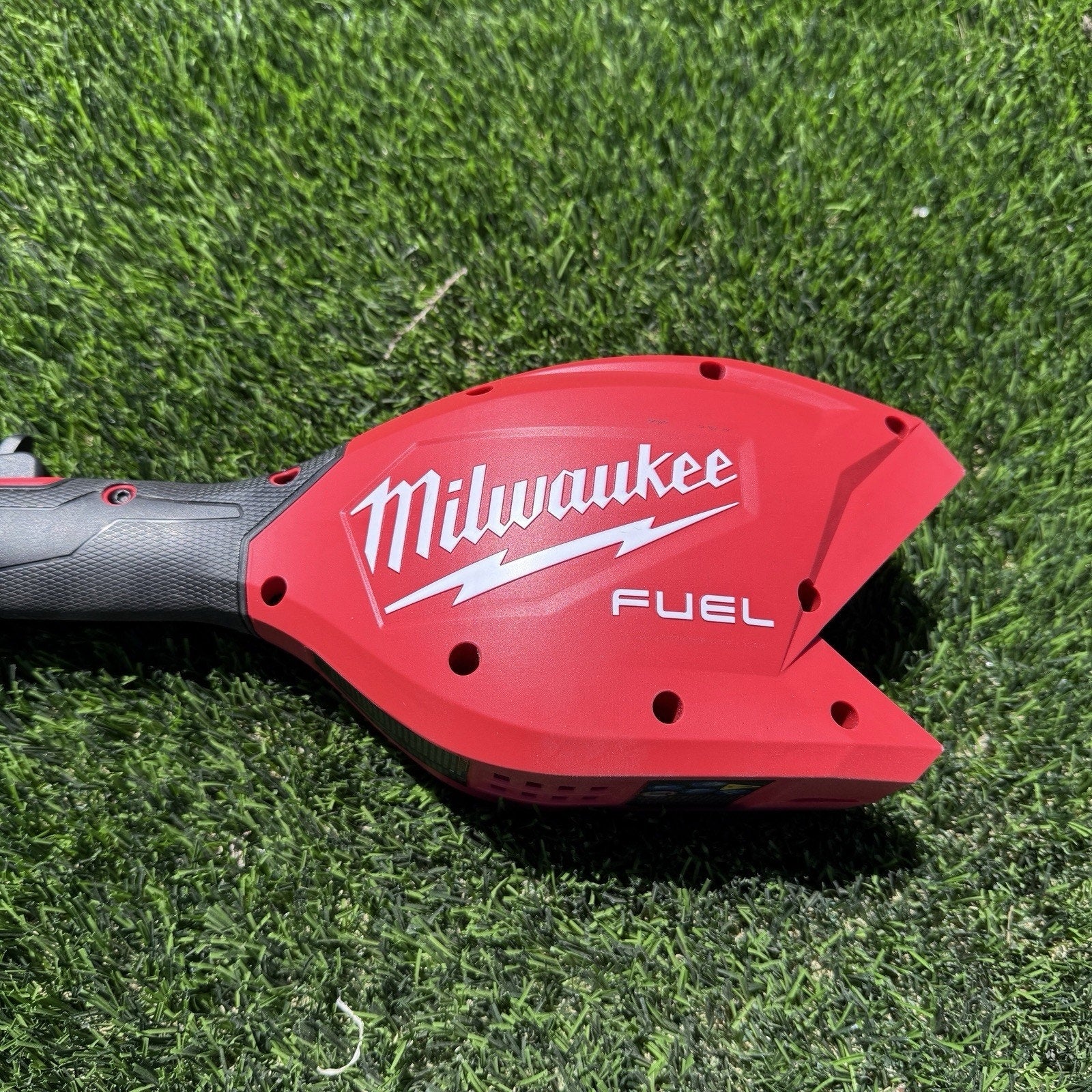 Milwaukee M18 FUEL 16" String Trimmer 3016-20ST 18V w/ QUIK-LOK - Tool Only
