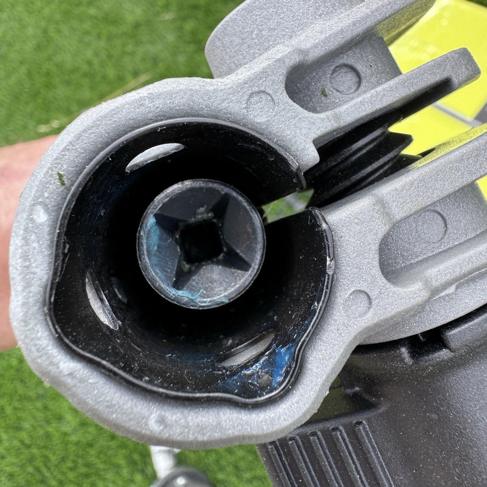 Ryobi HP 40V Brushless Cordless Carbon Fiber Shaft Attachment String Trimmer