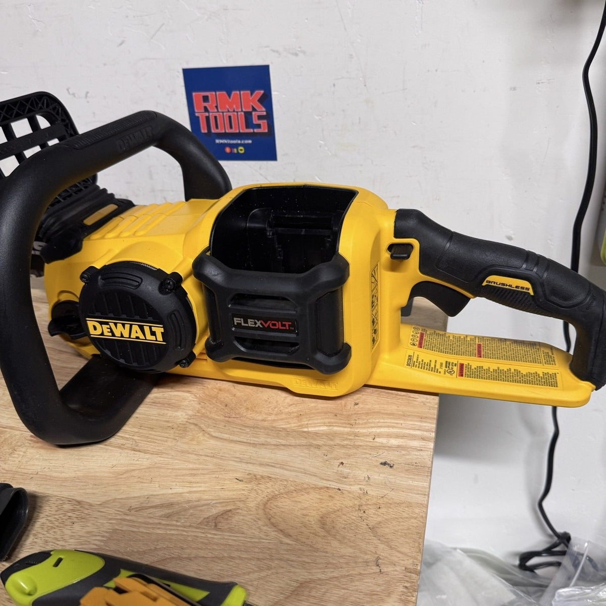 DeWalt FLEXVOLT 60V MAX 16 in Brushless Chainsaw DCCS670 Tool Only Used