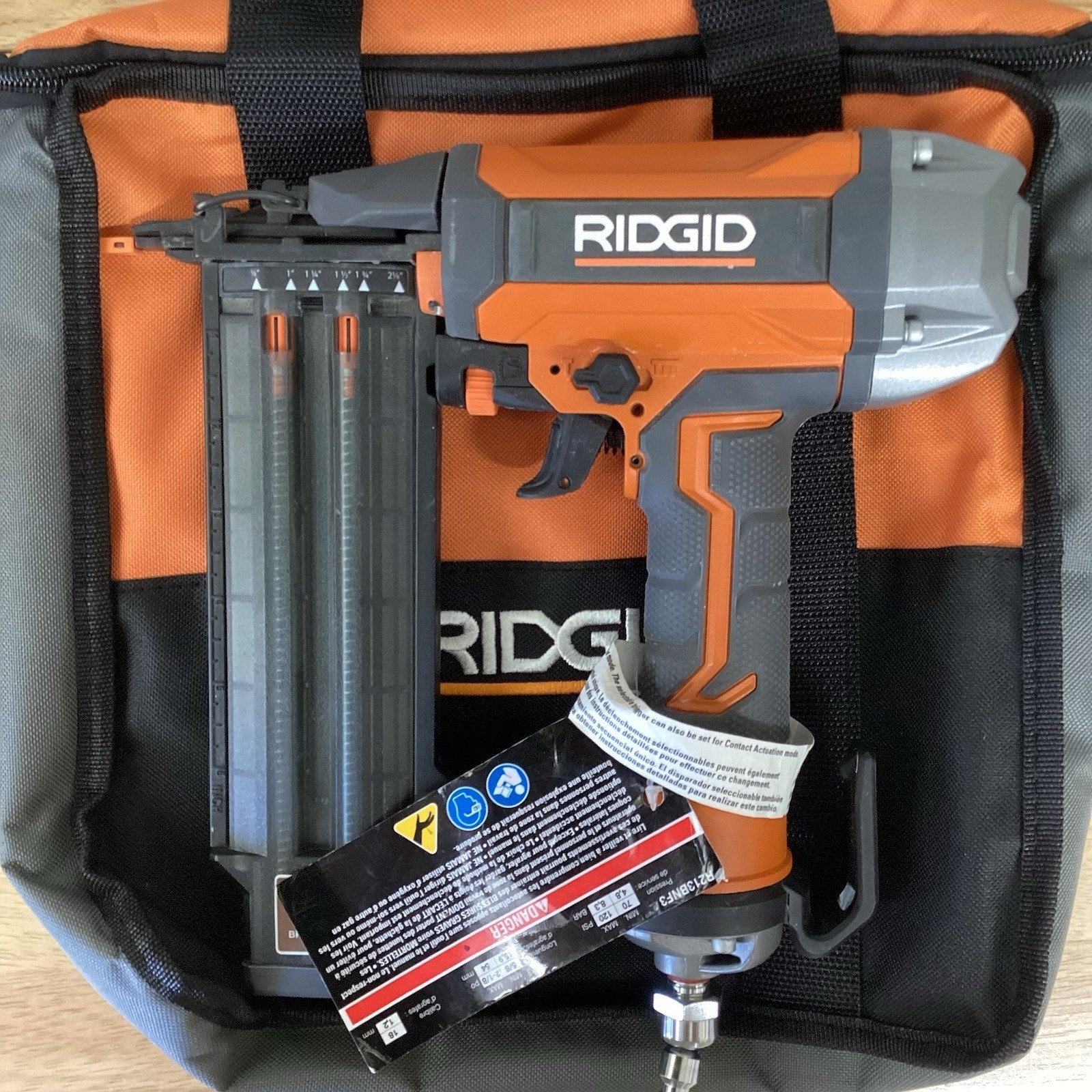 RIDGID R213BNF Brad Nail Gun