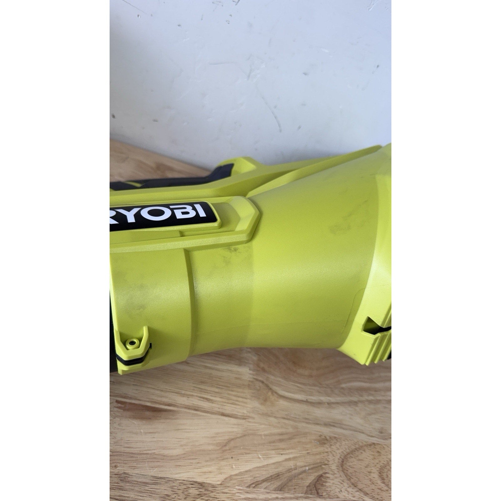Ryobi RY40LB01 40V 550CFM Cordless Battery Powered Blower (Tool Only)