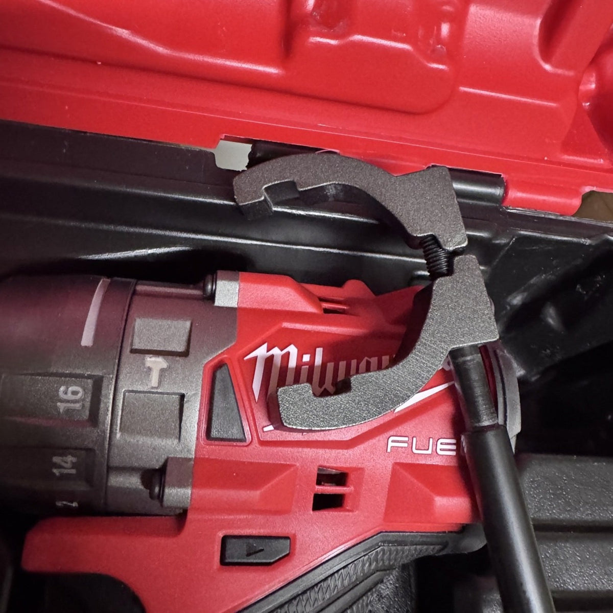 Milwaukee 3697-22 M18 FUEL Hammer Drill Impact Driver Kit 2x XC 5.0 Batteries