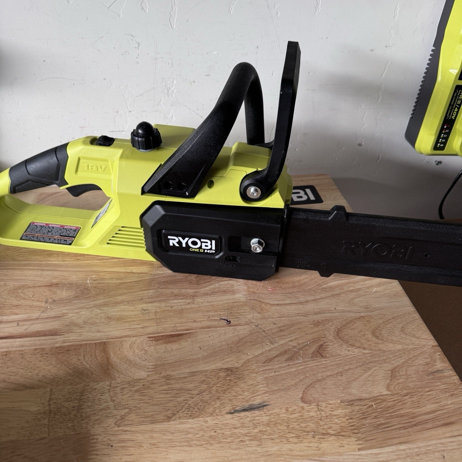 Ryobi ONE+HP 18V 10” 18v Cordless Chainsaw