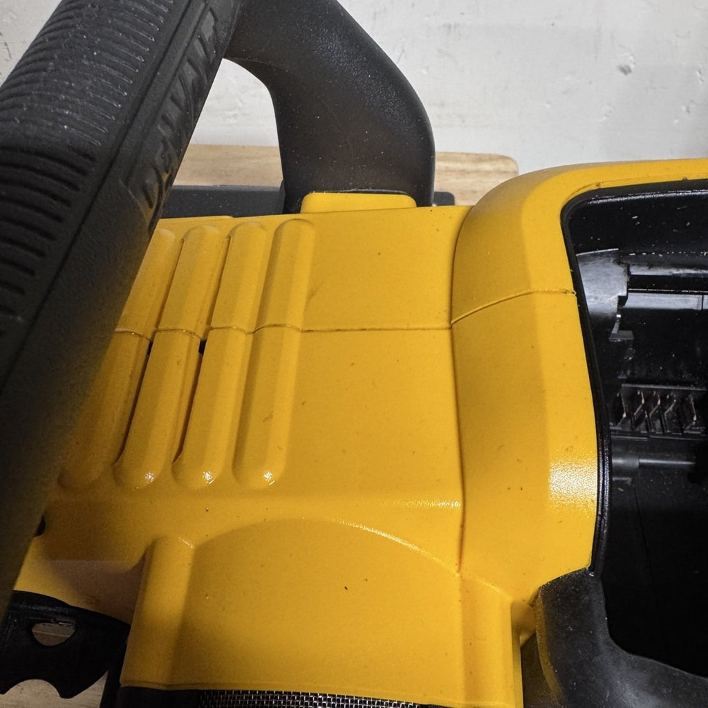 DeWalt FLEXVOLT 60V MAX 16 in Brushless Chainsaw DCCS670 Tool Only Used