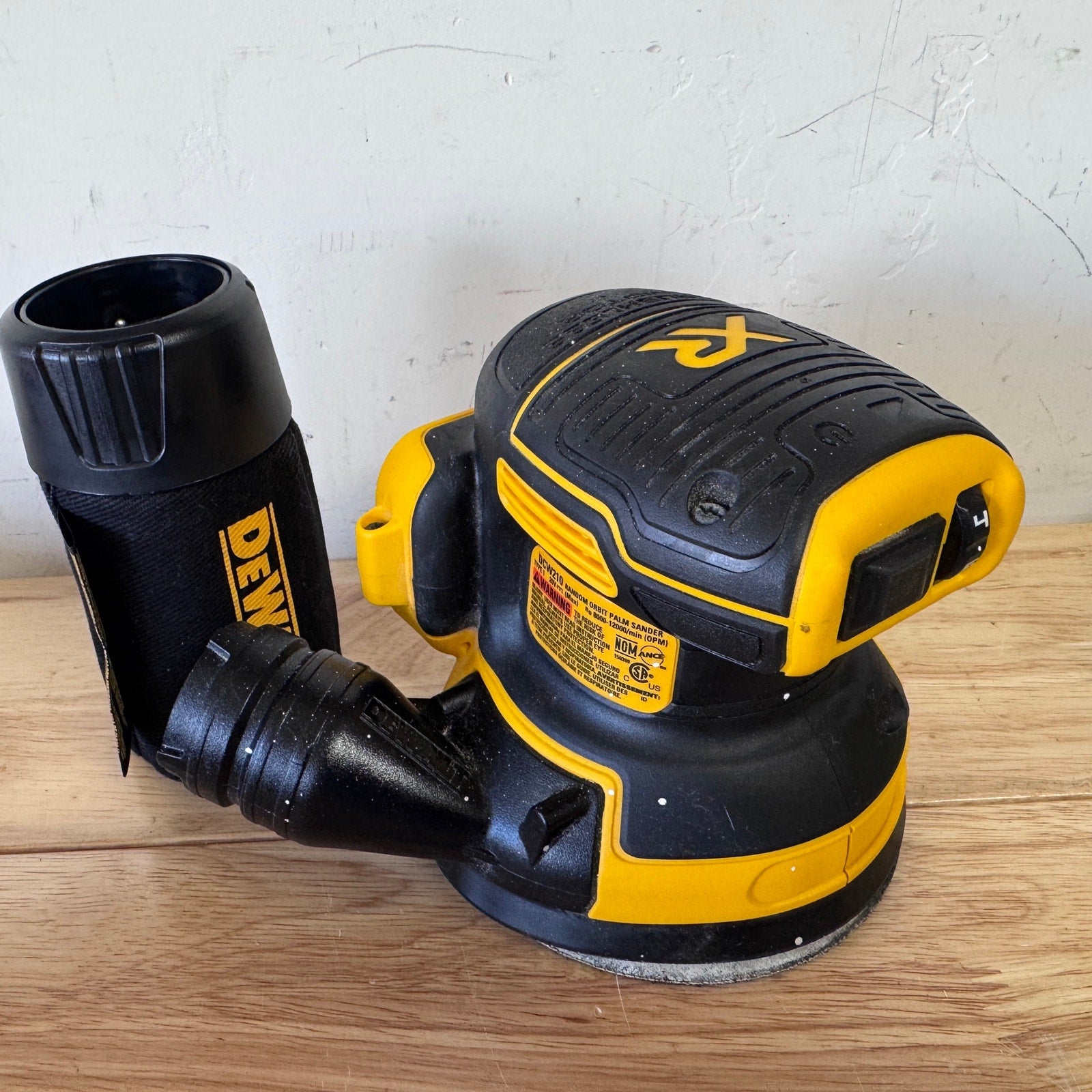 Dewalt 5” orbital sander