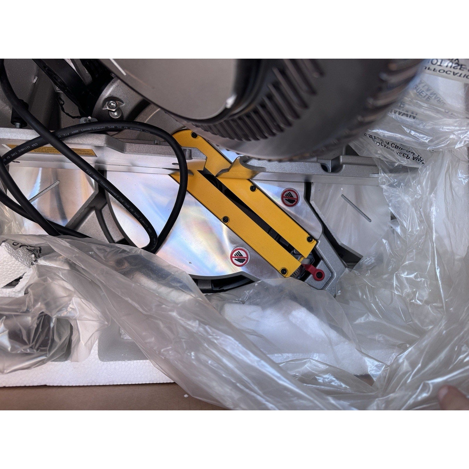 DEWALT DWS713 10 inch Compound Miter Saw Corded