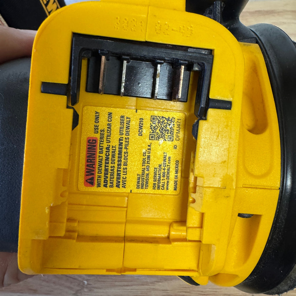 Dewalt 5” orbital sander