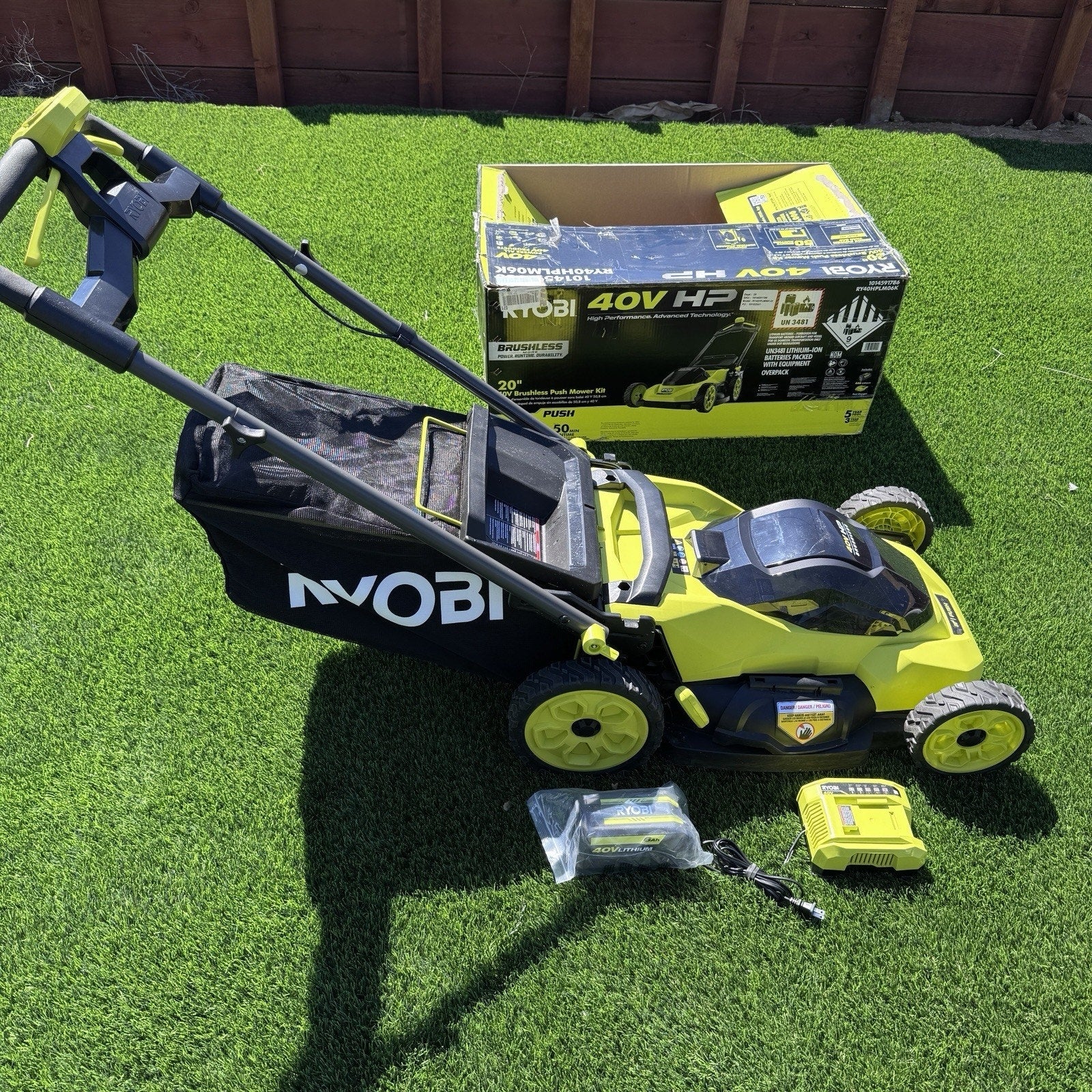 RYOBI 40V HP Brushless 20 in. Cordless Battery Lawn Mower w/ Battery & Charger