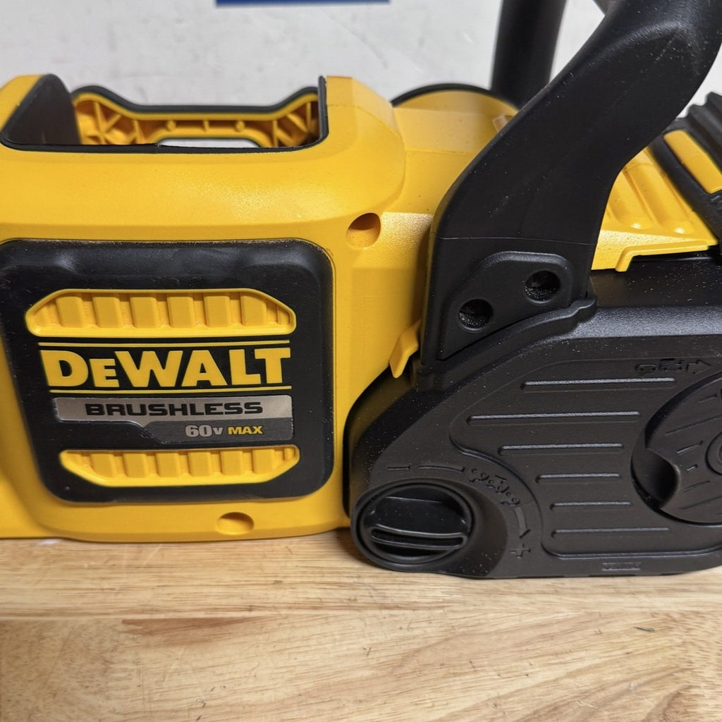 DeWalt FLEXVOLT 60V MAX 16 in Brushless Chainsaw DCCS670 Tool Only Used
