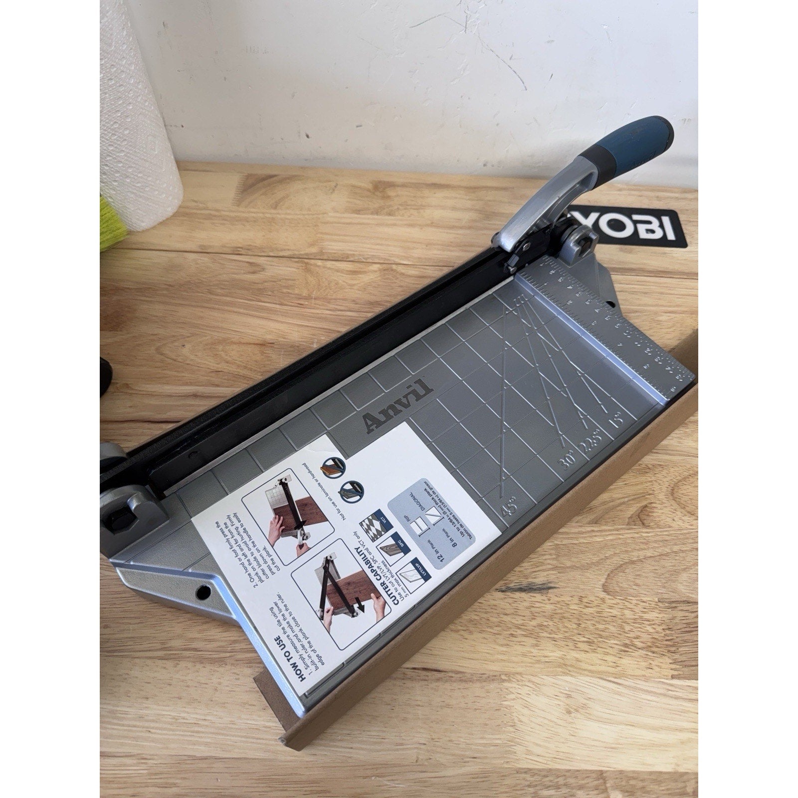 Anvil 12 in Vinyl Flooring Cutter Manual Tile Plank Cutting Tool 5mm Thickness