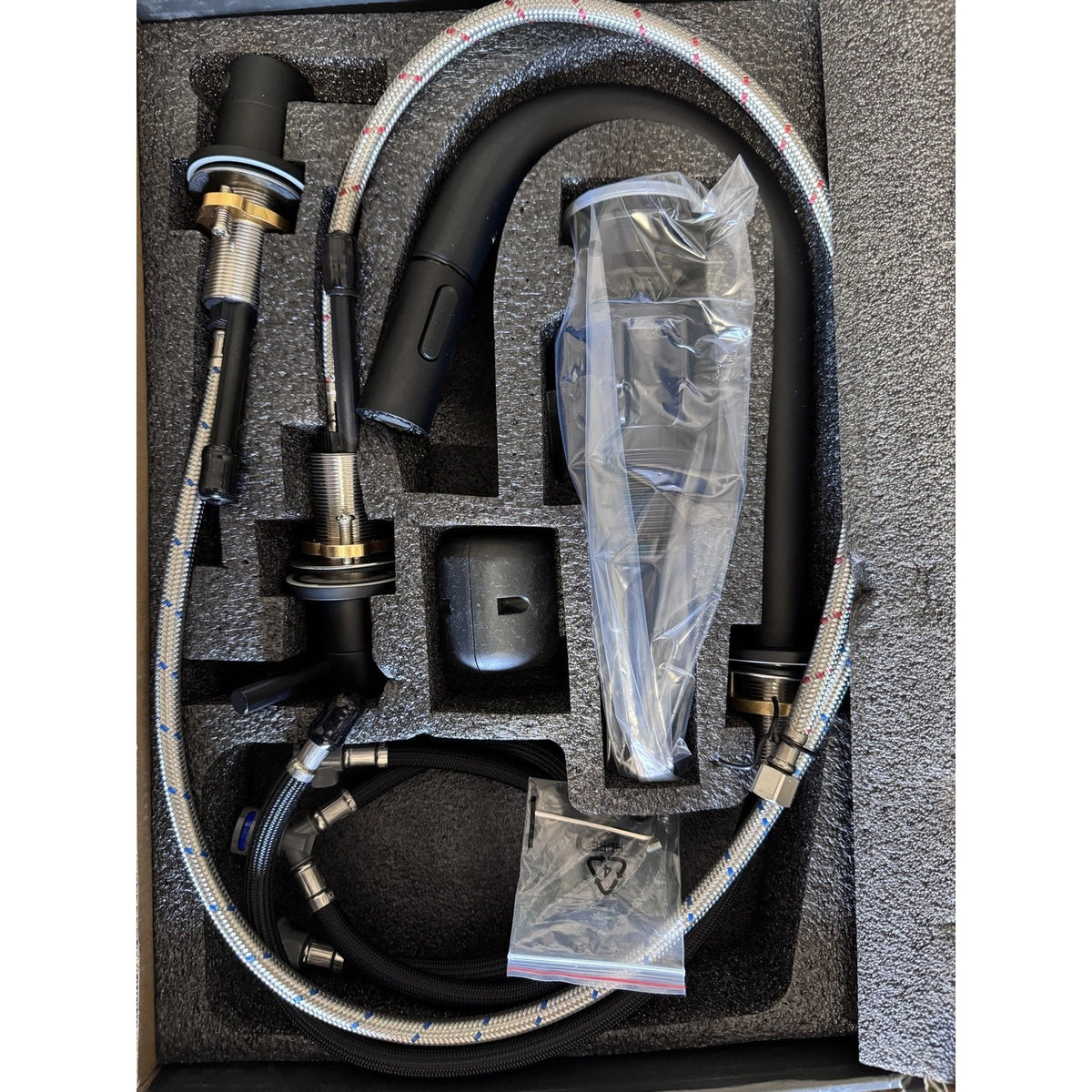 FORIOUS Pull-Down Kitchen Faucet Matte Black Single Handle HSL9008 - Open Box