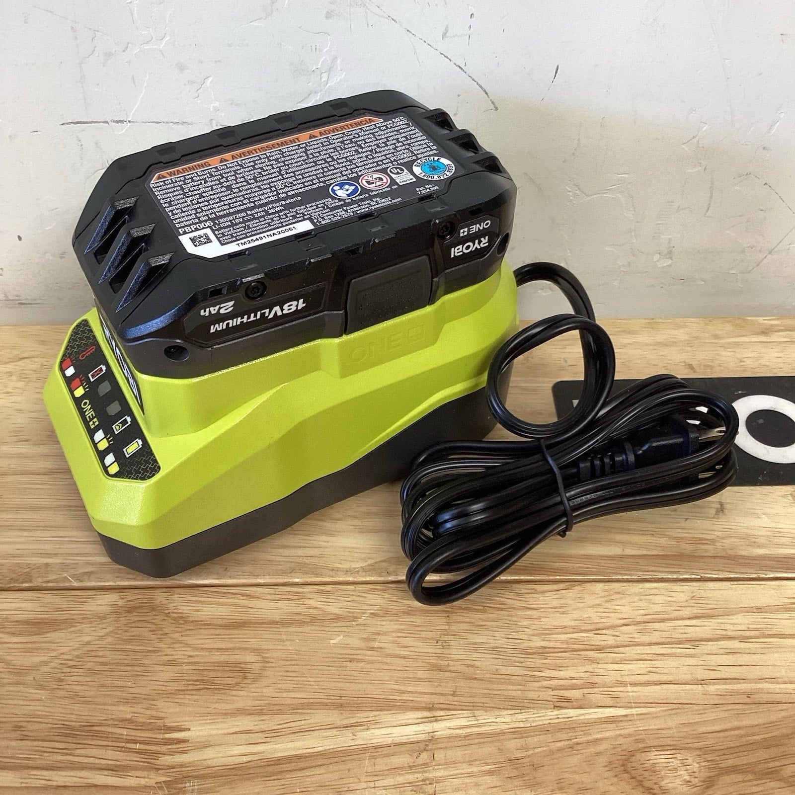 Ryobi PSK005 18V One+ 2.0Ah Battery & Charger Kit - Black/Green