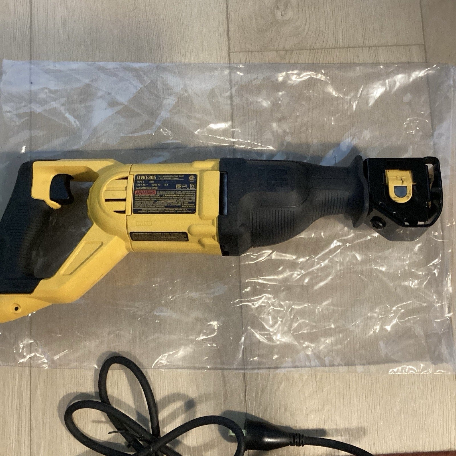 DEWALT DWE305R 120V Electric Reciprocating Saw