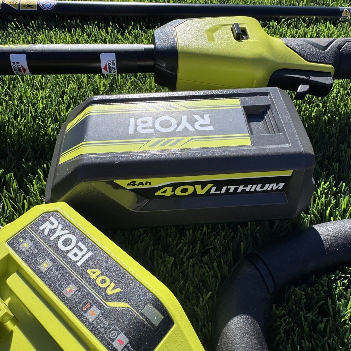 RYOBI RY40HPST02K 40V HP 15 in. String Trimmer Kit 4Ah Open Box
