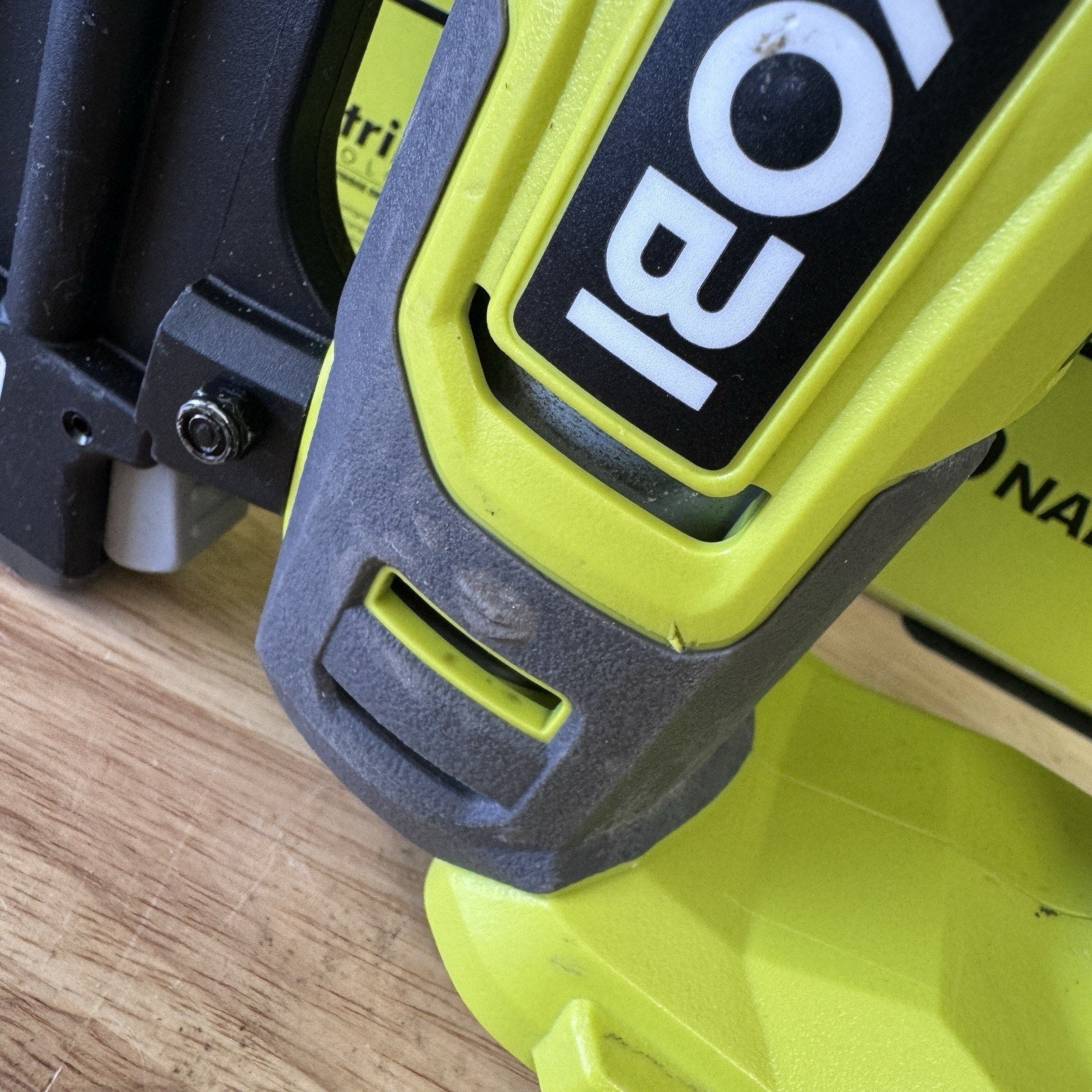 RYOBI ONE+ 18V 18-Gauge Cordless AirStrike Brad Nailer (Tool Only)