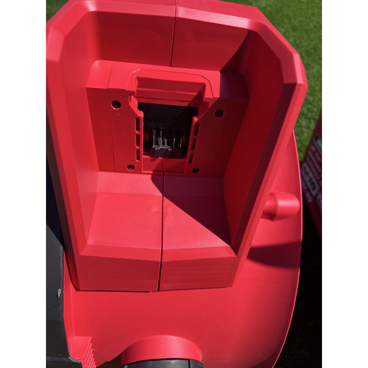 Milwaukee 0821-20 M18 Brushless 18 in. Fan Hybrid Tool Only Used