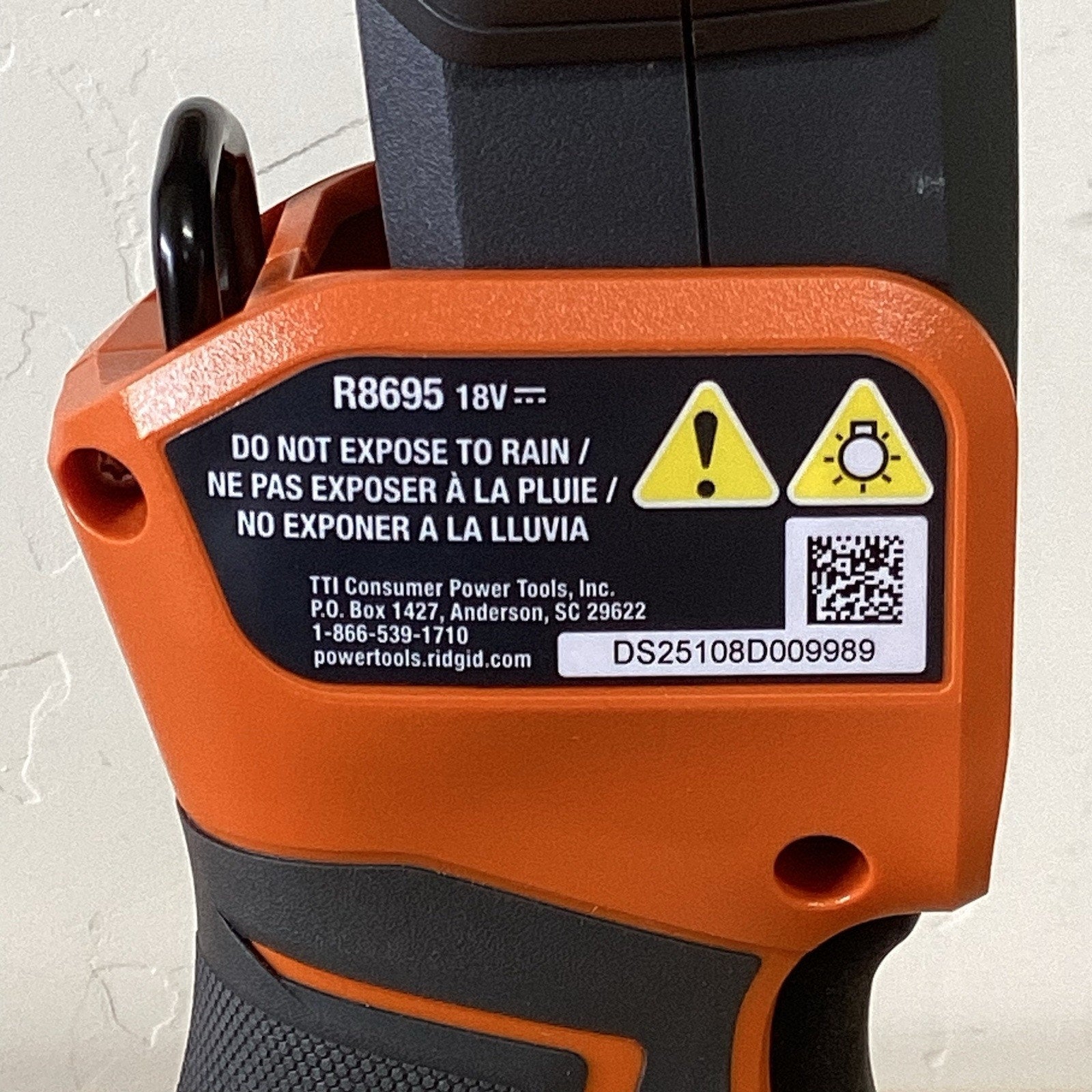 NEW R8695B -18V Cordless LED Work Light (Tool Only)