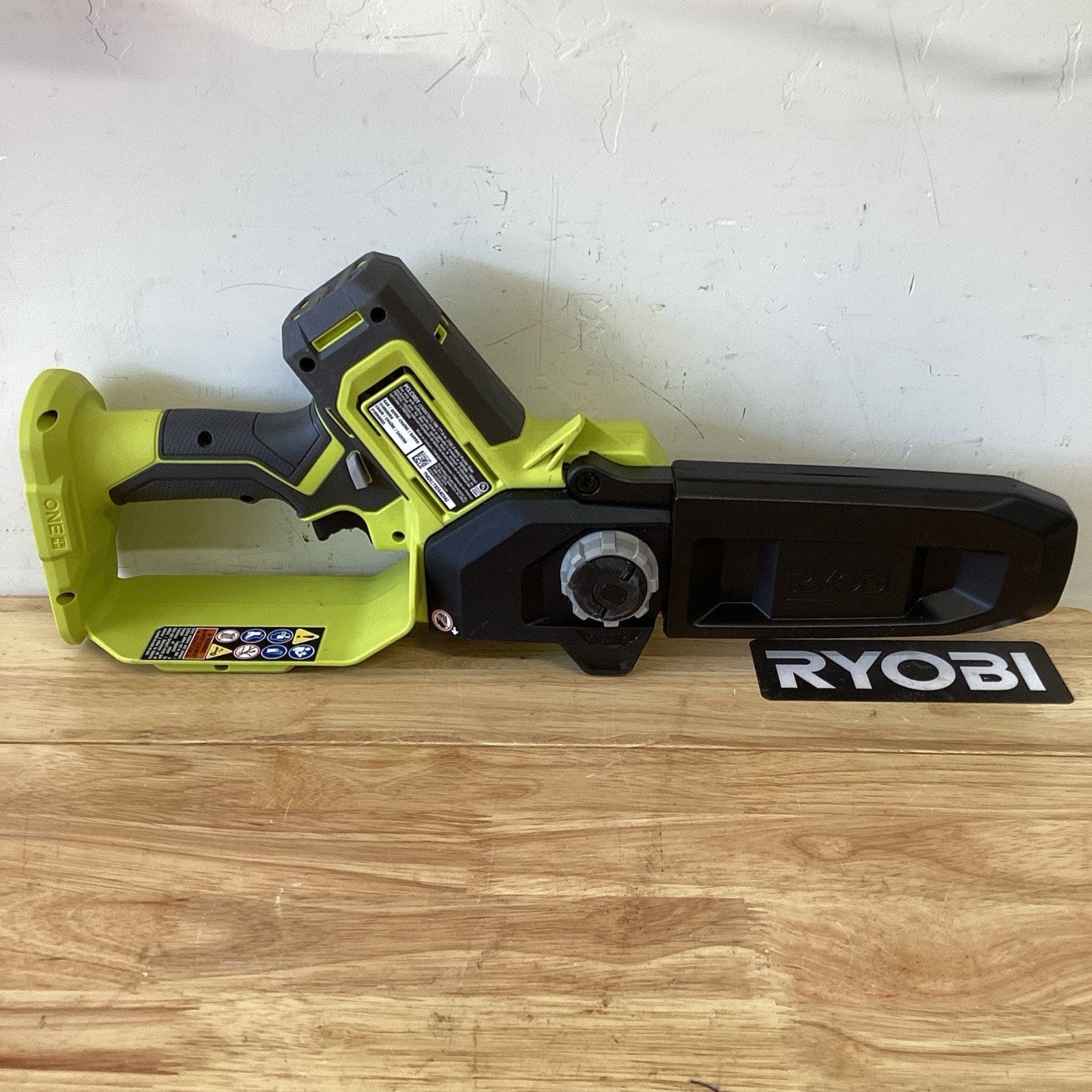 RYOBI PCLCW01B ONE+ 18V 6 in. Cordless Pruning Mini Chainsaw (Tool Only)