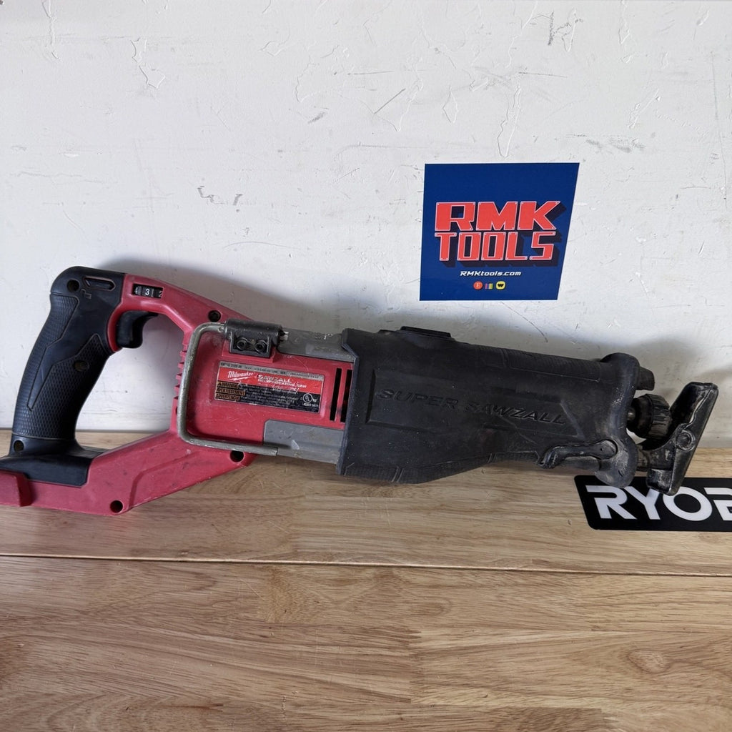Milwaukee 2722-20 M18 FUEL Super SAWZALL Reciprocating Saw Tool Only Used