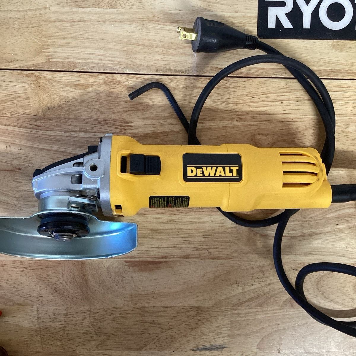 DEWALT DWE4011 18V Angle Grinder
