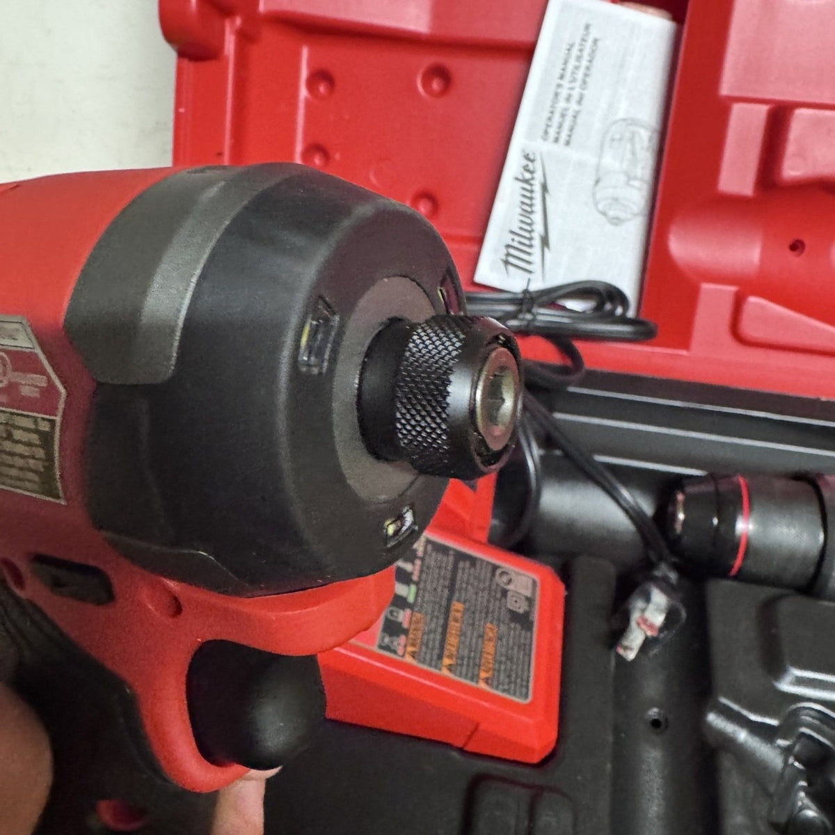 Milwaukee 3697-22 M18 FUEL Hammer Drill Impact Driver Kit 2x XC 5.0 Batteries