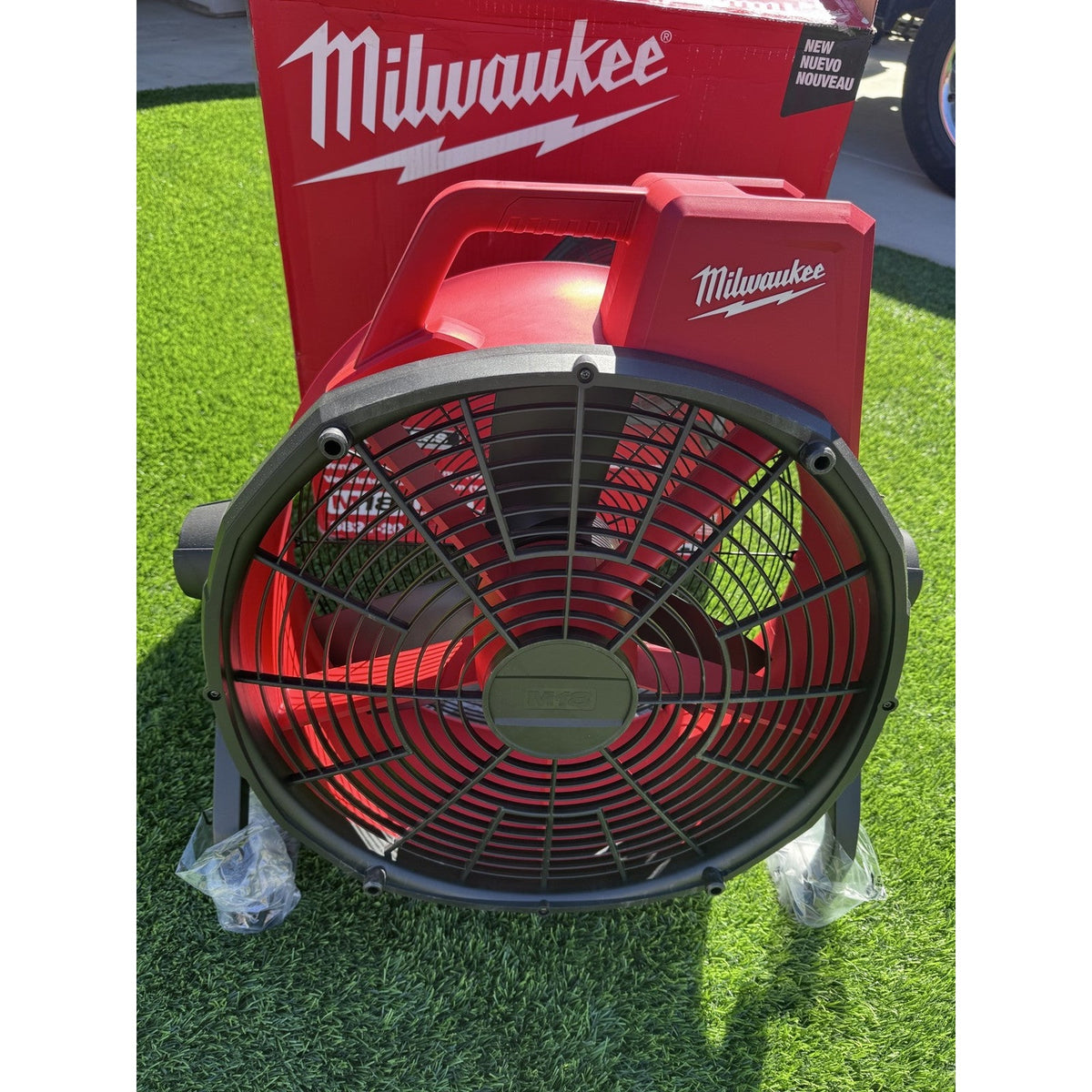 Milwaukee 0821-20 M18 Brushless 18 in. Fan Hybrid Tool Only Used