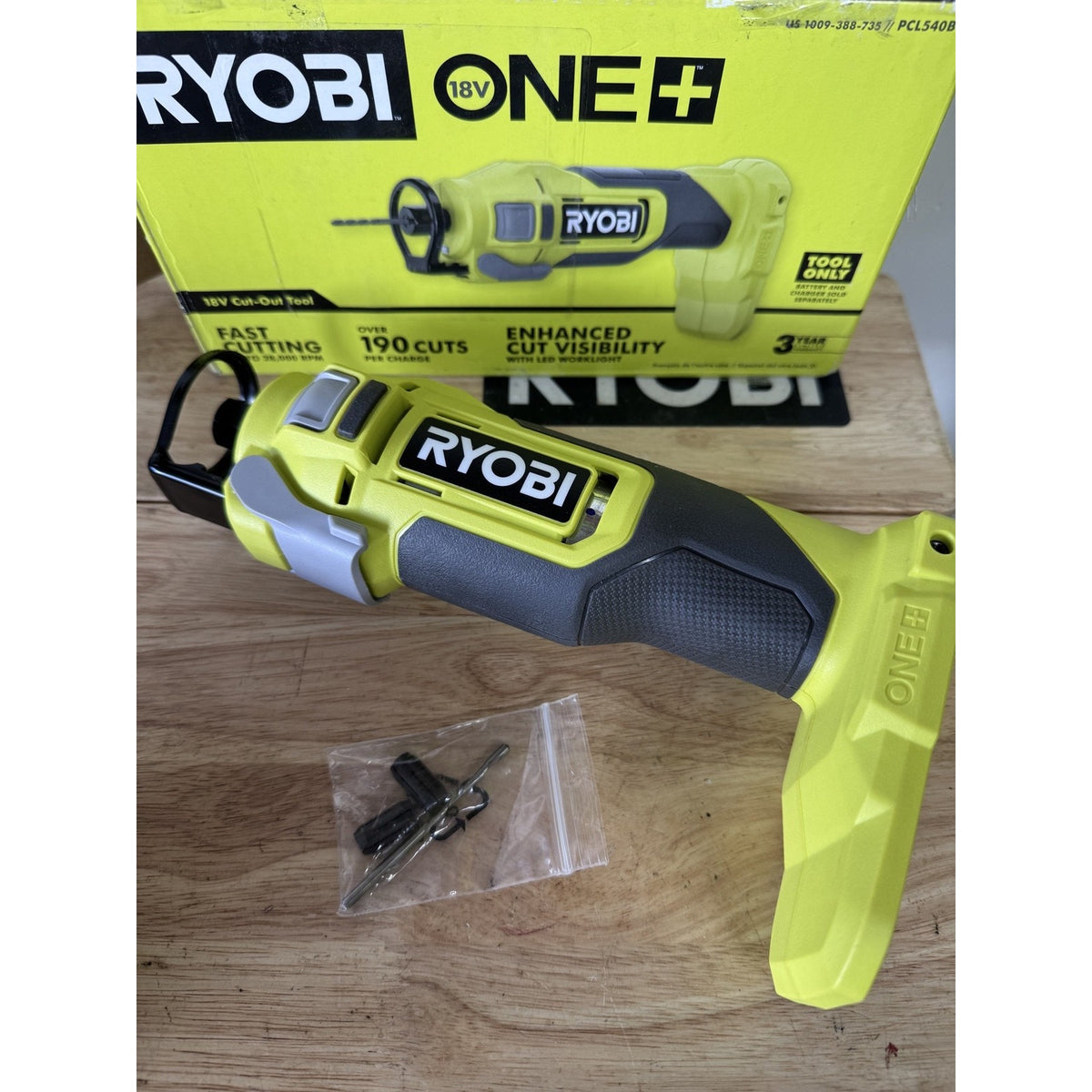 RYOBI ONE+ 18V Cut-Out Tool PCL540 Tool Only - Lightly Used