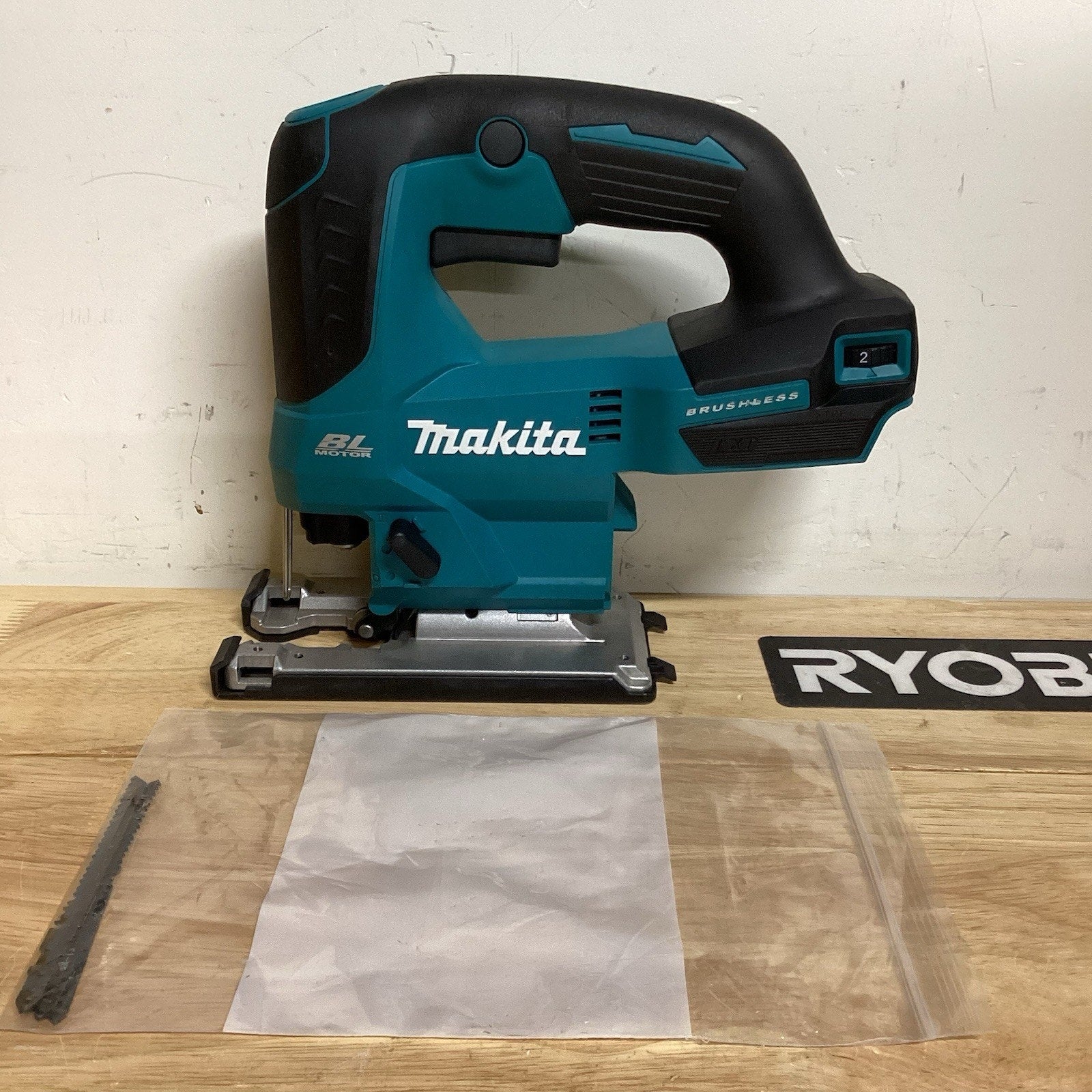Makita XVJ04 18V Cordless Jig Saw- Tool Only