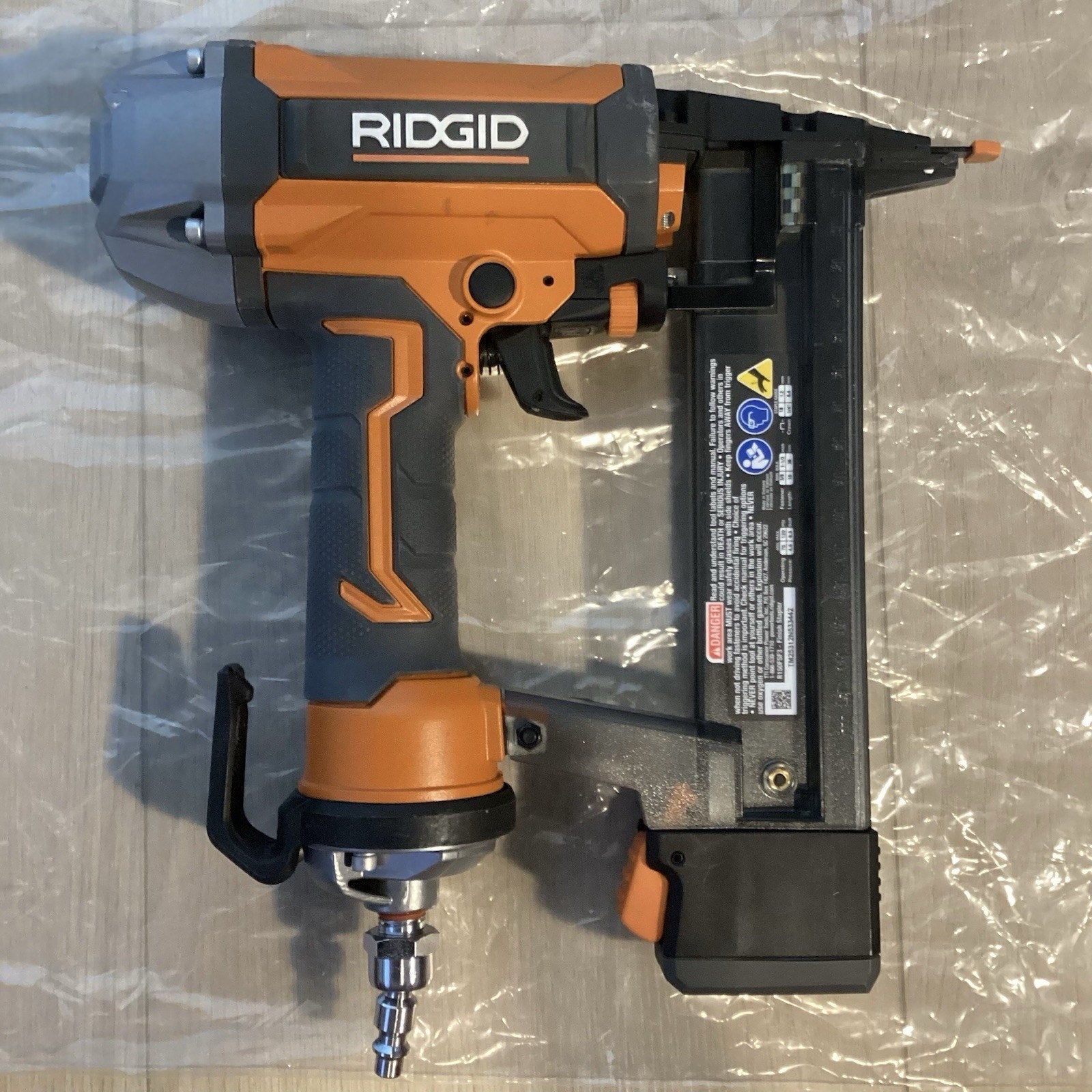 RIDGID R150FSF 18-Gauge Finish Stapler 70 psi