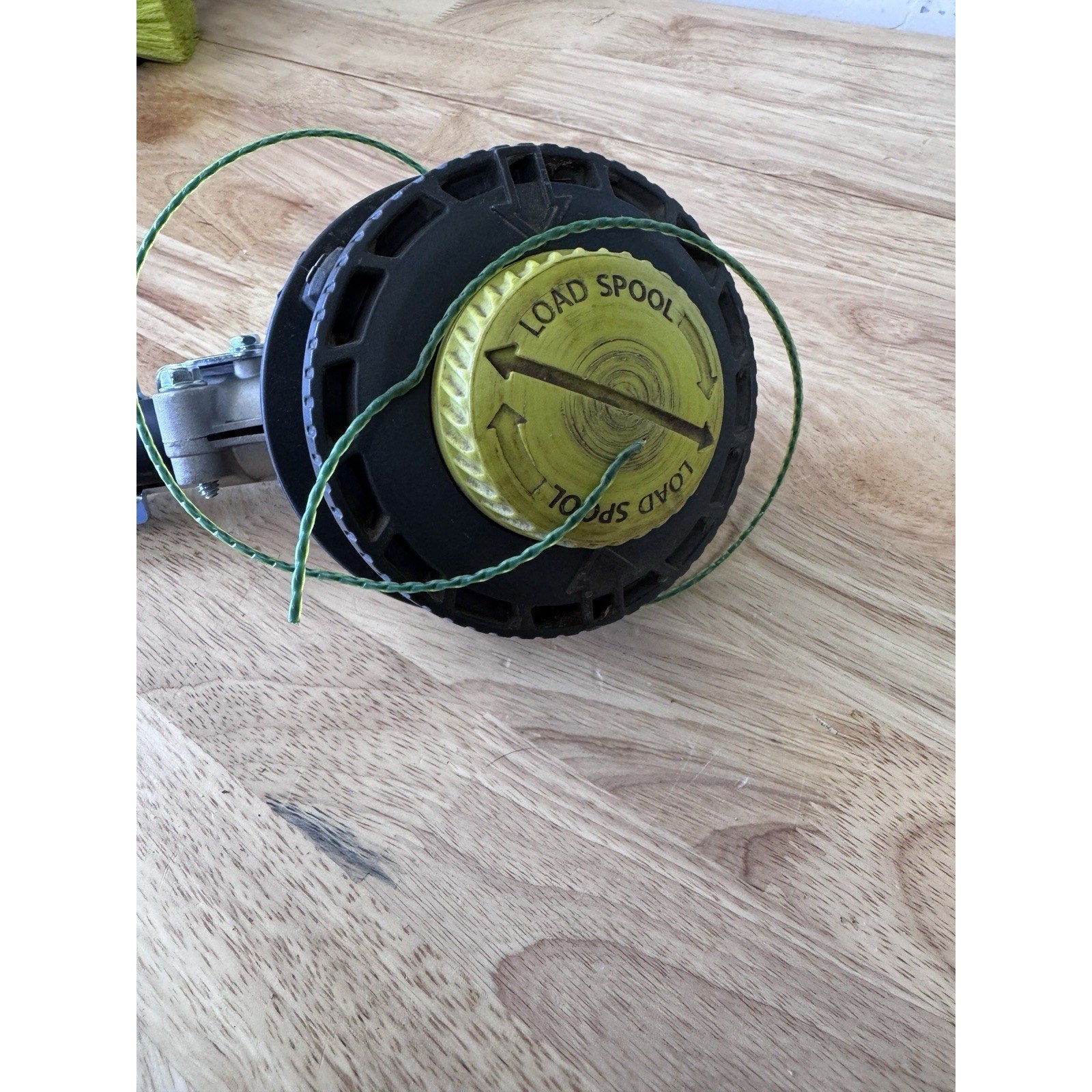 Ryobi RY40ST01K 40V 15" Expand-It Attachment String Trimmer(with Battery) Used
