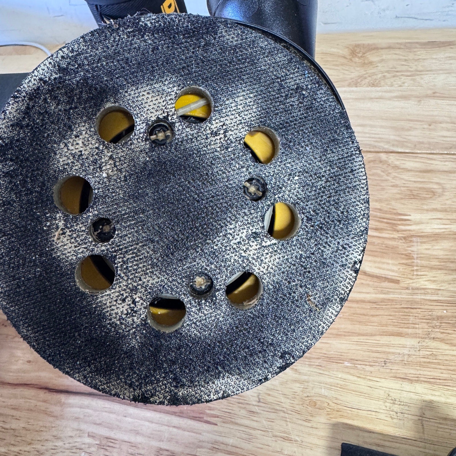 Dewalt 5” orbital sander